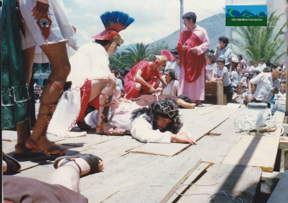 Jesús preparado a ser crucificado.