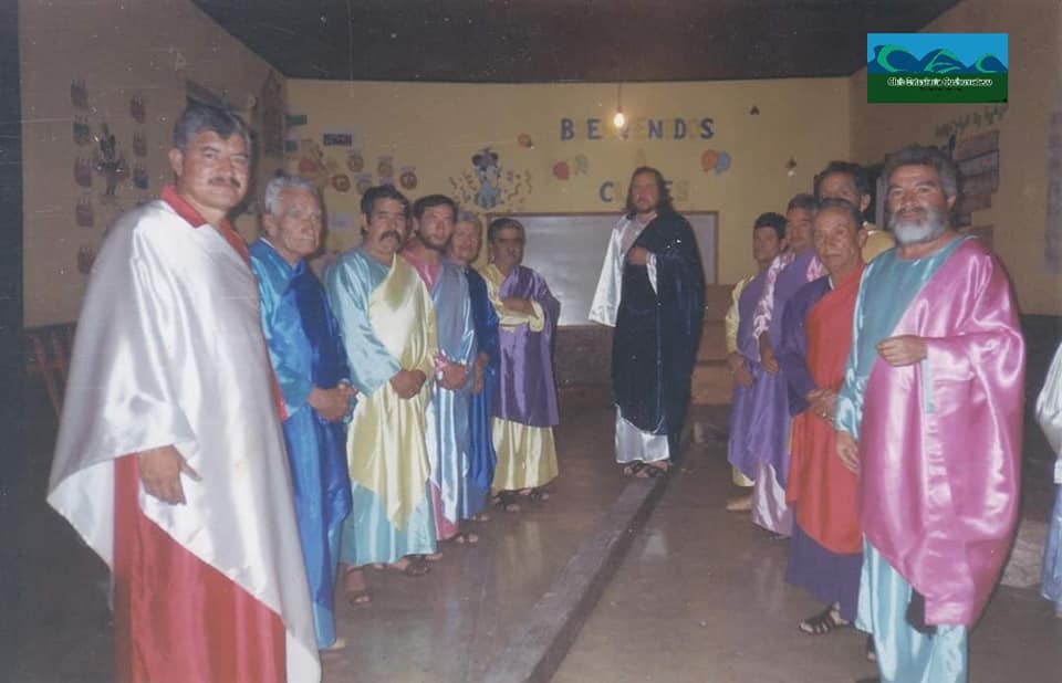 Jesús y sus discípulos.